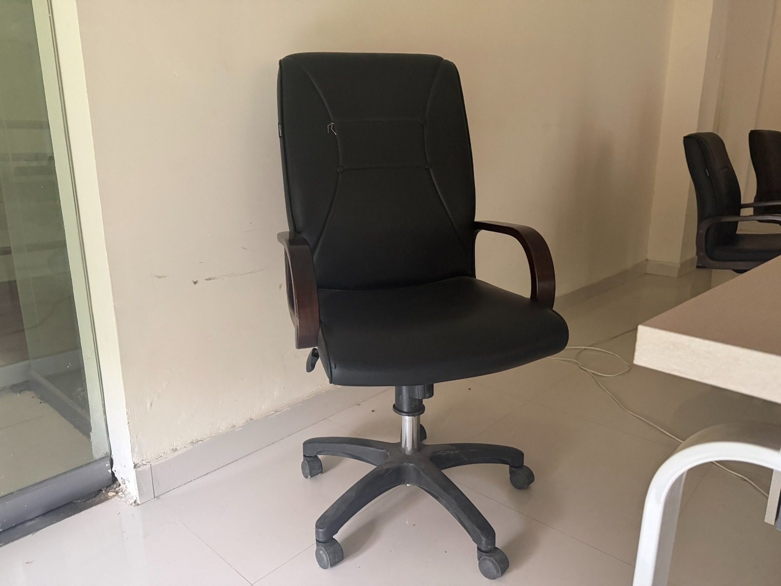 Interwood executive chairs, photo 4