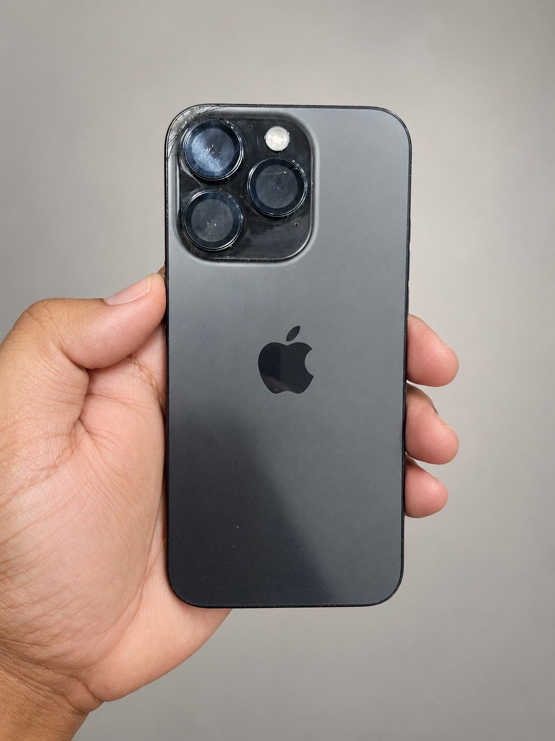 Apple iPhone 15 Pro, photo 2