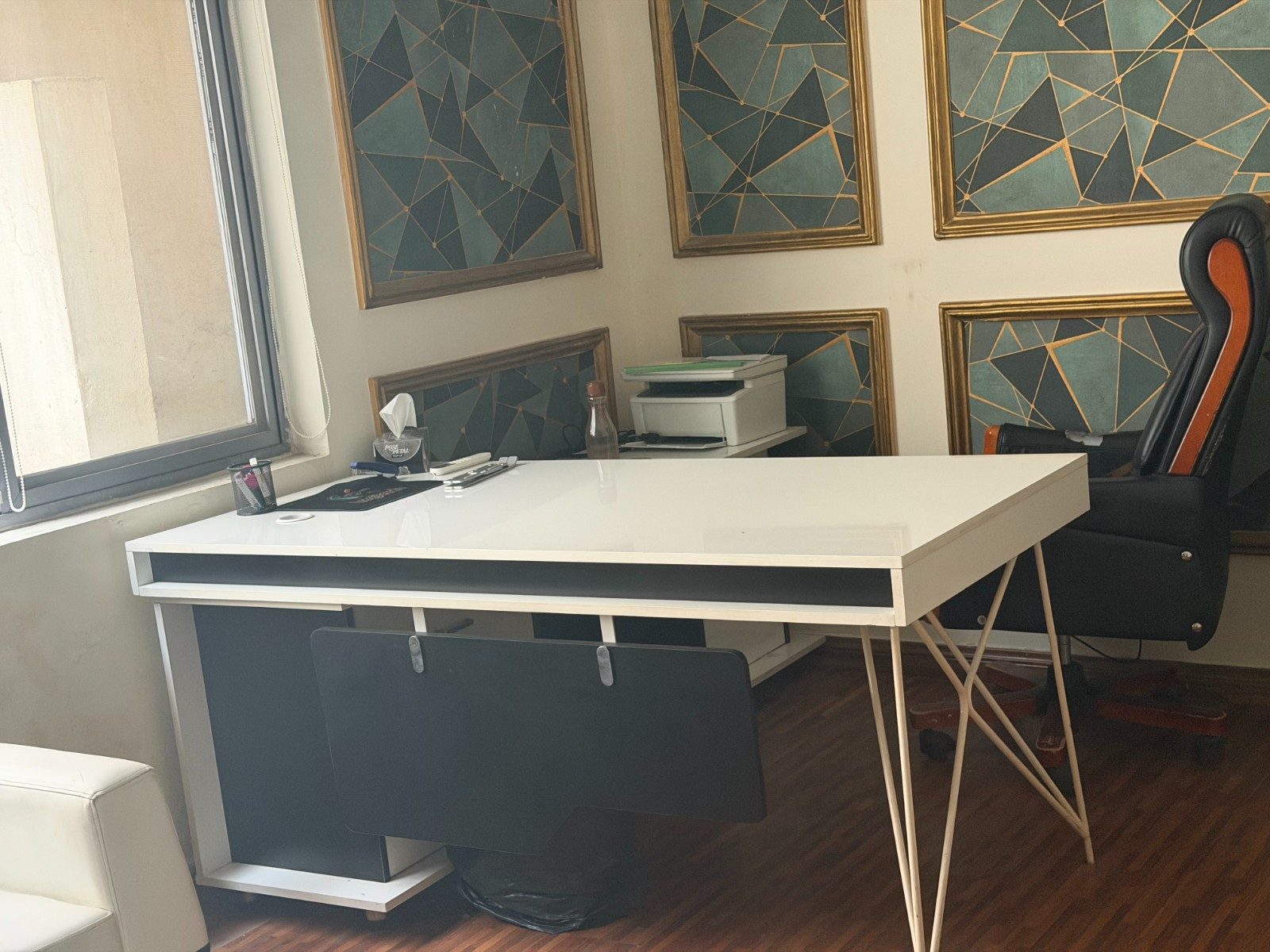 Exective table