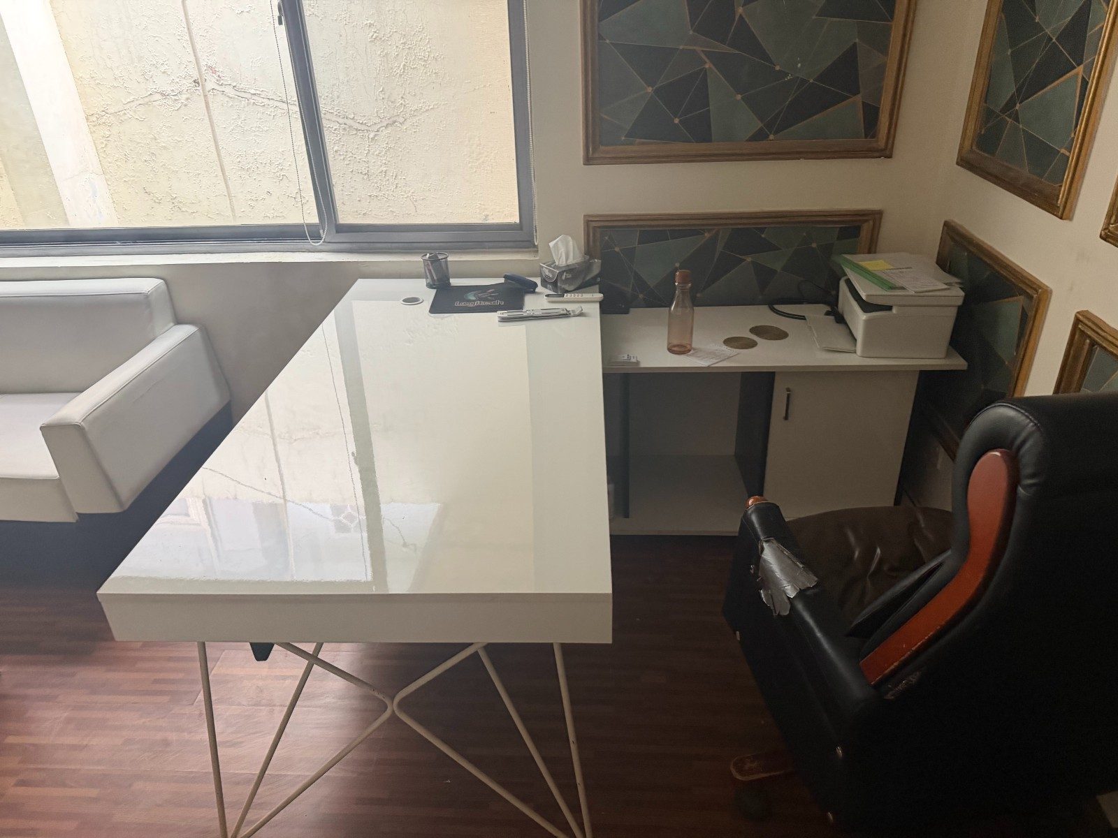 Exective table, photo 2