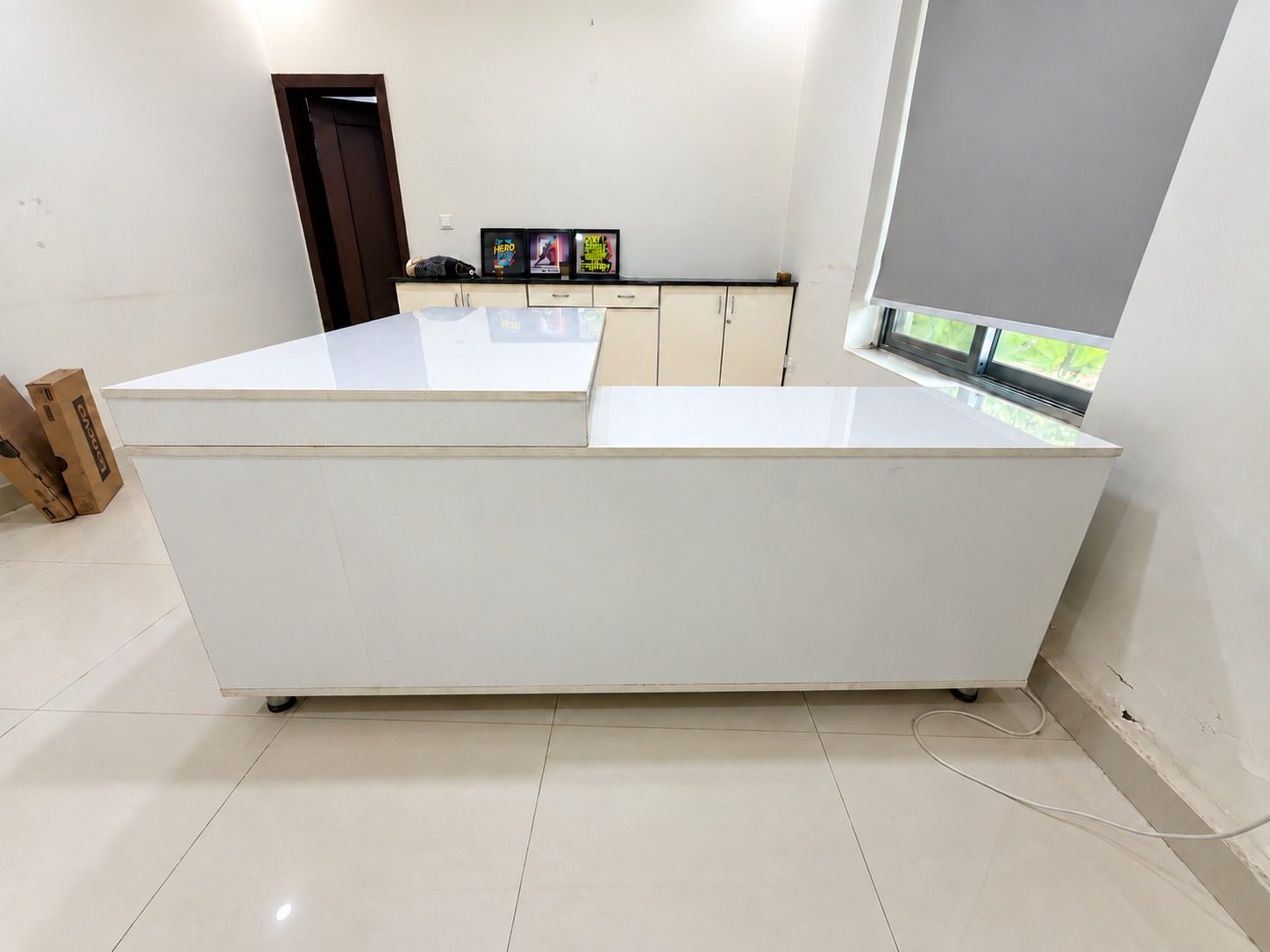 Office Executive Table for Sale, photo 2