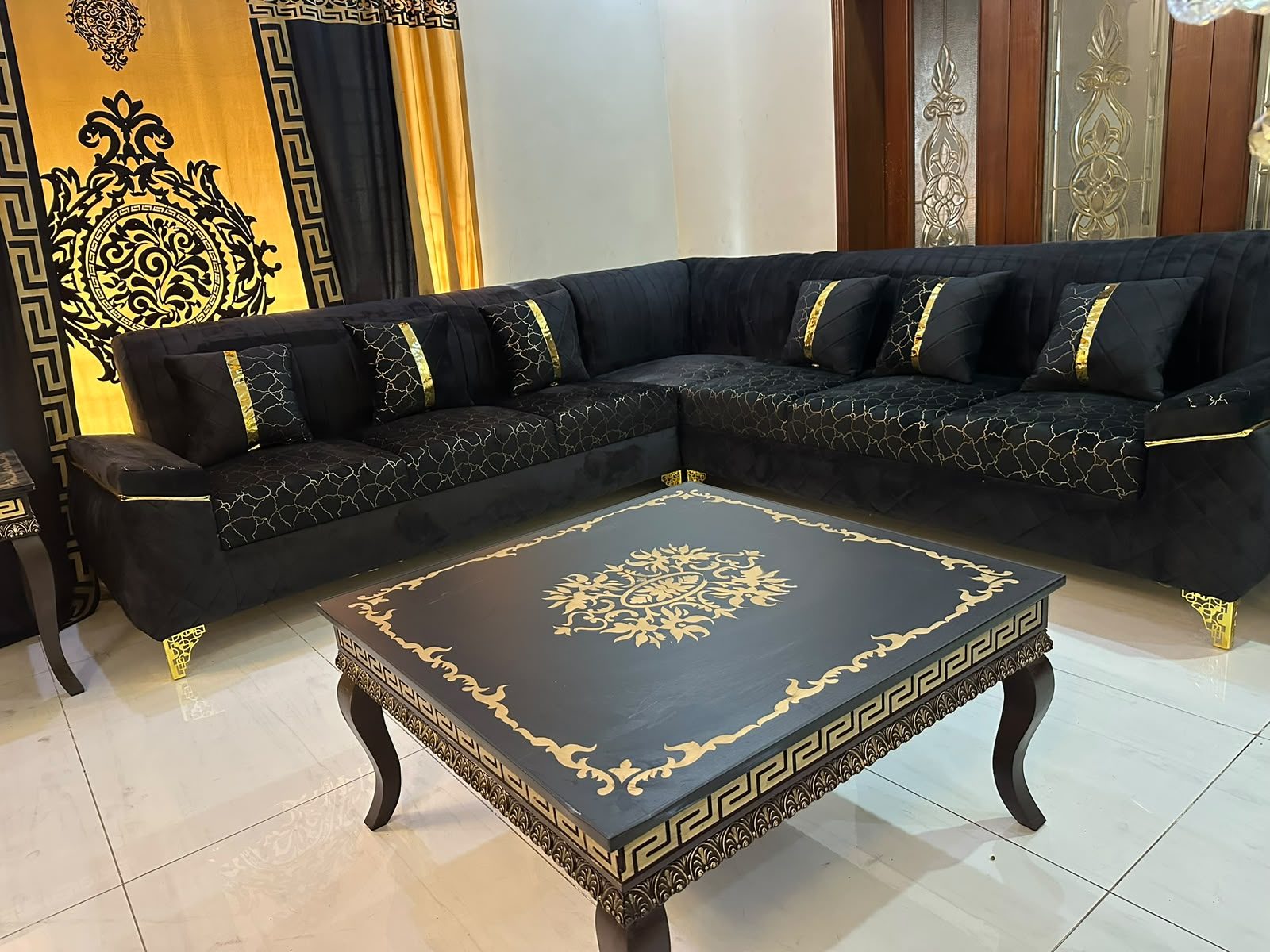 Sofa set with center tables and side tables, photo 11