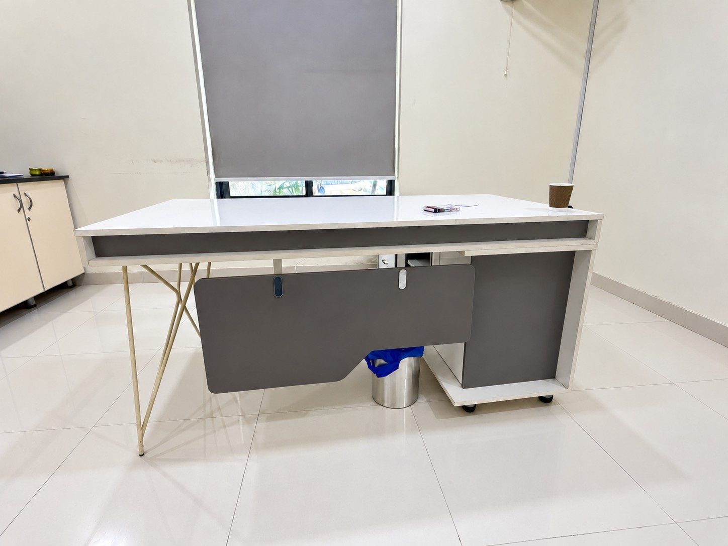 Office Executive Table for Sale, photo 3