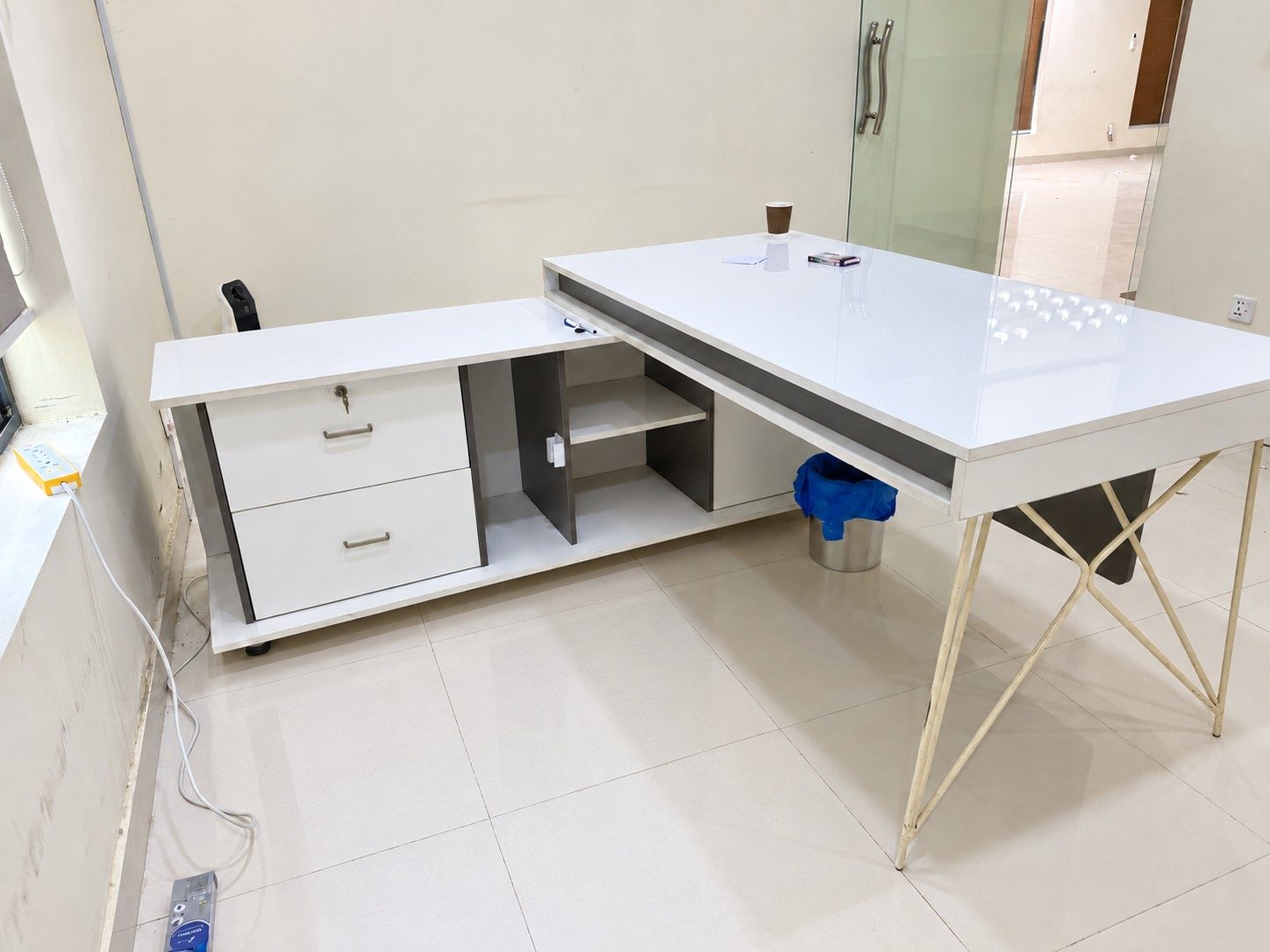 Office Executive Table for Sale, photo 4